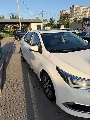 королев: Toyota Corolla: 2018 г., Гибрид, Седан — 3
