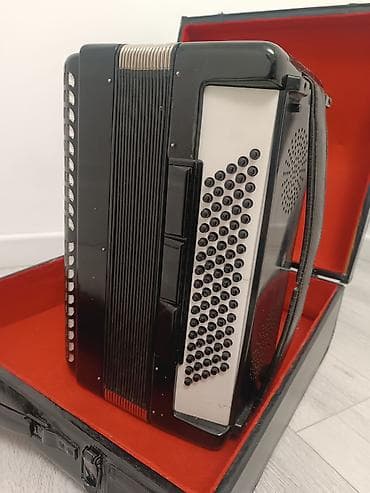 Музыкальные инструменты: Аккордеон сатылат "КАПРИЗ"полувольтместер — 4