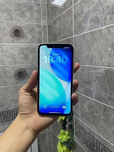 IPhone 11, Б/у, 64 ГБ, Белый, Чехол, 69 %