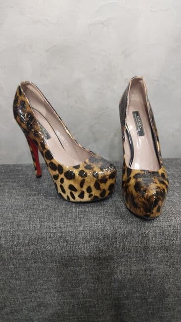 женские слипоны больших размеров: 1)Макасы женские кожа размер 39( лёгкие, стелька - подушечка — 5