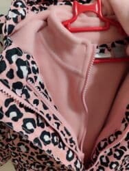 детская футболка с воротничком: Продаю курточку фирмы CHILDENSPLACE новая размер на 4-5лет качество — 3