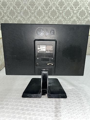 комтер: Монитор, LG, Б/у, LED, 18" - 19" — 1