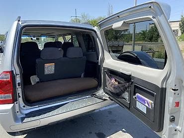 select: Mitsubishi Pajero: 2004 г., 3 л, Автомат, Бензин, Внедорожник — 5