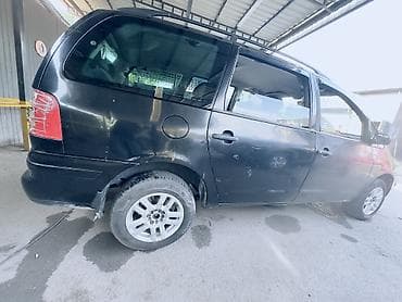 Volkswagen Sharan: 2001 г., 1.8 л, Механика, Бензин, Минивэн — 4