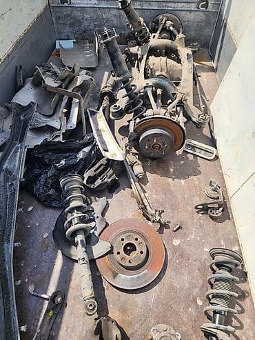 Автозапчасти подвески и тормозной системы (разбор) Краун - Комплект at lalafo.kg Автозапчасти подвески и тормозной системы (разбор) Краун - Комплект