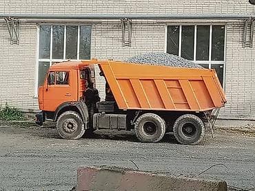 Самосвал для перевозки сыпучих материалов - Тип: трехосный самосвал
