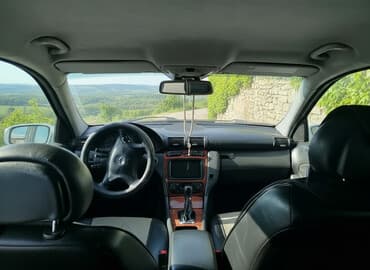 домкрат на мерседес: Mercedes-Benz C-Class: 2001 г., 2.6 л, Автомат, Бензиновая, Седан — 2