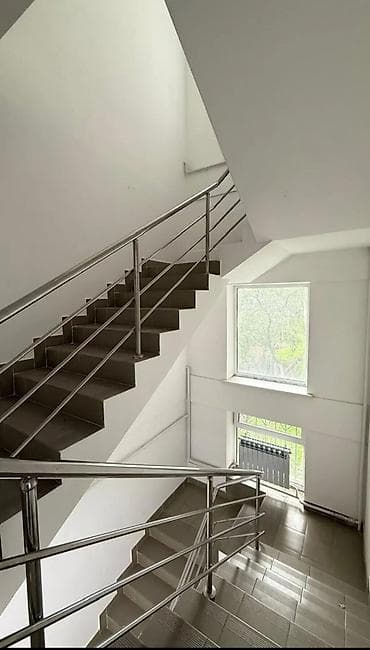 в ивановке: 🏢 Сдаётся отдельно стоящее здание 500 м² в районе Восток-5 📍 Первая — 3
