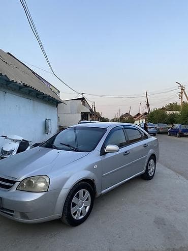 Унаа: Chevrolet Lacetti: 2006 г., 1.4 л, Кол менен иштөөчү, Бензин, Седан — 2