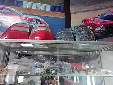 Передние фары: Задние фонари для автомобилей - Комплекты задних фонарей — 2