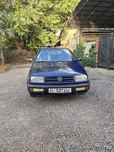 Volkswagen Vento: 1993 г., 1.6 л, Кол менен иштөөчү, Бензин, Седан — 1