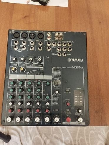 behringer um2: Комплект звукоусиления для мероприятий: - Две активные акустические — 4