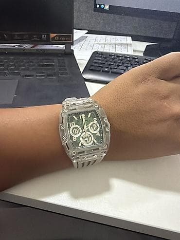Продаются оригинальные часы guess
Цена 14000сос — 1