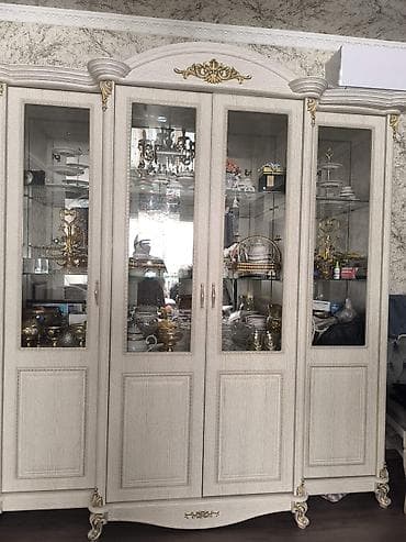 столешница барная: Продаю роскошную четырехдверную витрину в классическом стиле (барокко — 1