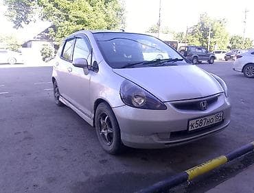 Honda Fit: 2001 г., 1.3 л, Автомат, Бензин, Хэтчбэк
