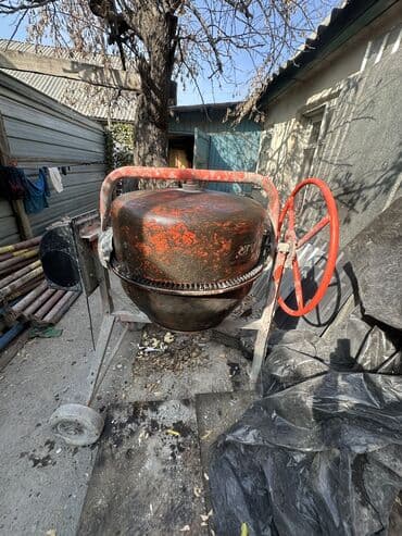 купить колеса на тележку: Бетономешалка Гравитационная, Средняя (150 - 300 л) — 4