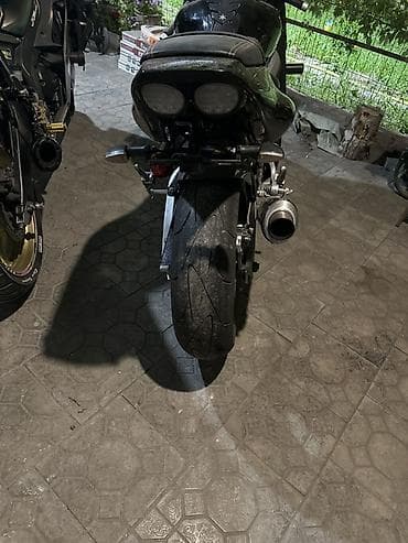 Спортбайк Yamaha, 600 куб. см, Бензин, Взрослый at lalafo.kg Спортбайк Yamaha, 600 куб. см, Бензин, Взрослый