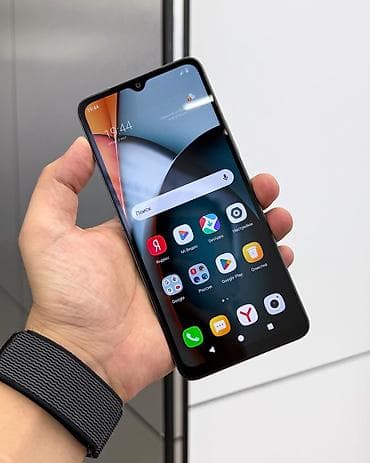Redmi, Redmi A3, Колдонулган, 128 ГБ, түсү - Жашыл, Бөлүп төлөө менен, 2 SIM — 2