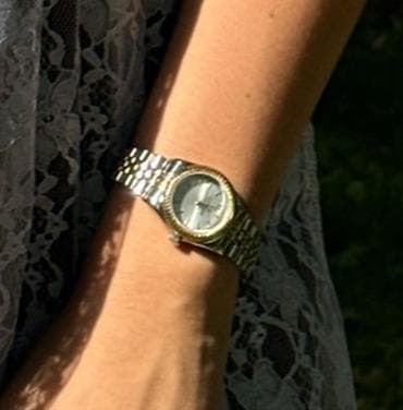 биология 7 класс: ЧАСЫ Daniel Clein
Очень красивые,женские часы
Потрясающе сидят на руке — 1