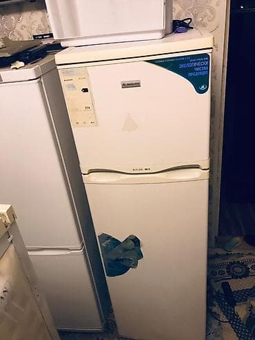 большие холодильники: Холодильник Indesit, Двухкамерный, 60 * 150 * — 2