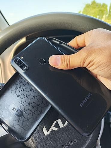 nokia 603: Samsung Galaxy A11, Б/у, 32 ГБ, цвет - Черный, 2 SIM — 1