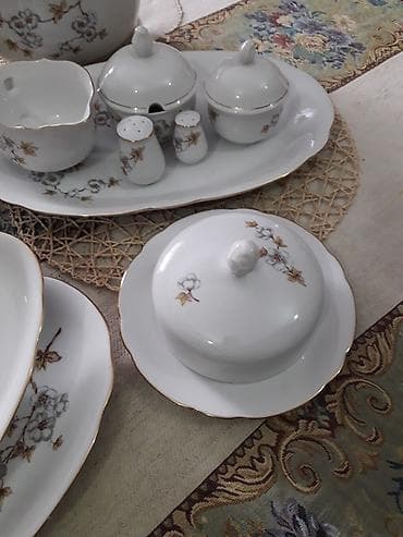 dinner table: Винтажный фарфоровый столовый сервиз производство ГДР.36 предметов — 6