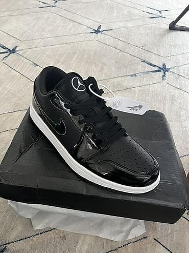 Мужские кроссовки, 43, Nike, Новый, цвет - Черный