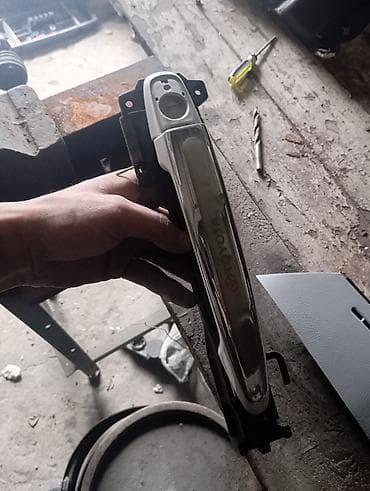 a2 group: Запчасти Toyota (оригинал), разбор: - Центральная консоль с накладкой — 2