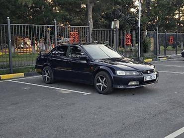 пользовались: Honda Accord: 1999 г., 1.8 л, Автомат, Бензин, Седан — 6