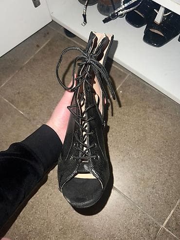 pole dance: Покупала в Москве за 5000 р Б/у отдам за 1000 сом Женские хилсы для — 3