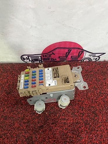 forest: Блок предохранителей Subaru Forester SG5 EJ 20 2 2002 (б/у) — 1