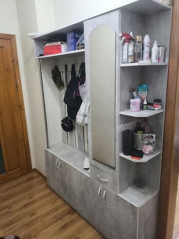 Шкаф-прихожая, Б/у, С зеркалом, ЛДСП at lalafo.kg Шкаф-прихожая, Б/у, С зеркалом, ЛДСП