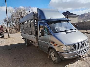 мотор жасайбыз: Жүк ташуучу унаа, Mercedes-Benz, Стандарт, 4 т, Колдонулган — 2