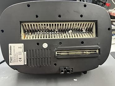 шредеры 9 компактные: Шредер для бумаги Comix S273 в количестве, а также есть другая офисная — 6