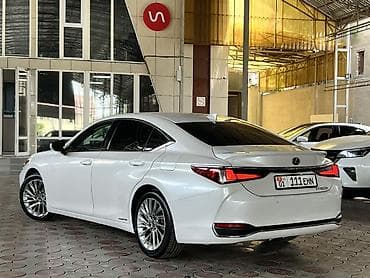 k3 2020: Lexus ES: 2020 г., 2.5 л, Гибрид — 6