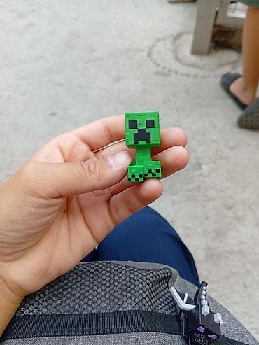 strange things: Мини-фигурка «Крипер» из мира Minecraft. - Компактный размер — удобно — 1