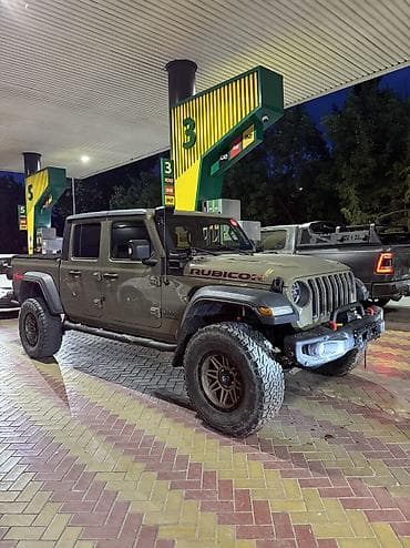 Jeep Gladiator: 2020 г., 3.6 л, Типтроник, Бензин, Пикап at lalafo.kg Jeep Gladiator: 2020 г., 3.6 л, Типтроник, Бензин, Пикап