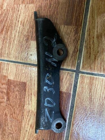 меняю доплатой мне: Nissan ZD30 успокоитель, Ниссан 3.0 Успокоитель цепи, двигатель ZD30- — 1