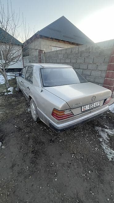 step 2: Mercedes-Benz W124: 1992 г., 2.3 л, Механика, Бензин, Седан — 3