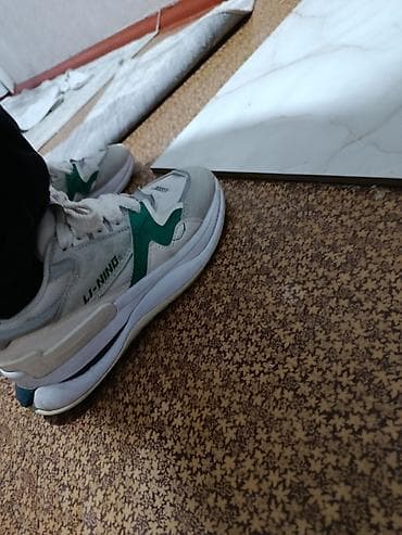 Кроссовки Li-Ning (модель с фирменным логотипом на боковой панели) - — 4