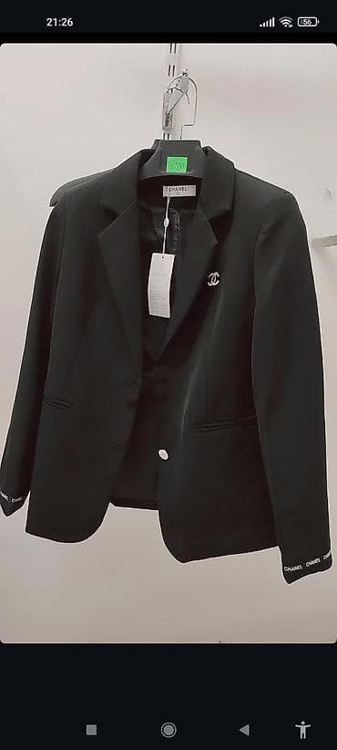 Жакет CHANEL, черный, классический крой. - Материал: плотная