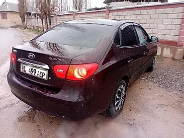 Hyundai: Hyundai Elantra: 2010 г., Седан — 3