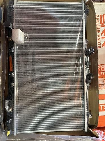 Радиатор охлаждения двигателя (алюминиевый сердечник, пластиковые at lalafo.kg Радиатор охлаждения двигателя (алюминиевый сердечник, пластиковые