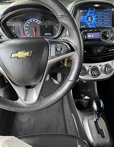 Chevrolet Spark: 2018 г., 1 л, Вариатор, Бензин, Хэтчбэк — 6