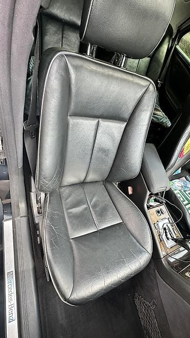 b class: Mercedes-Benz E-Class: 2002 г., 3.2 л, Автомат, Бензин, Седан — 9