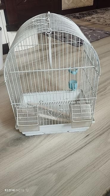 Клетка для мелких и средних птиц - Материал: металлические прутья с at lalafo.kg Клетка для мелких и средних птиц - Материал: металлические прутья с