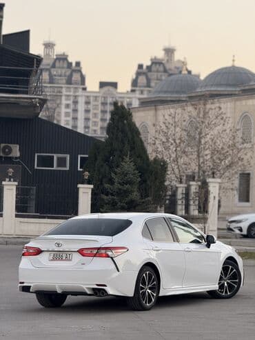 колпачки на диск: Toyota Camry: 2019 г., 2.5 л, Автомат, Бензин, Седан — 4