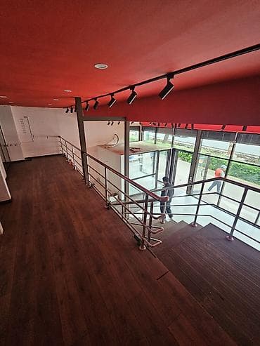 montebello бишкек: Сдаётся в аренду коммерческое помещение. Локация: район Политех — 3