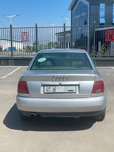 шины на ауди: Audi A4: 1996 г., 1.6 л, Механика, Бензин, Седан — 3