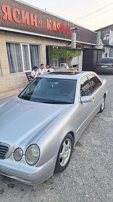 m 111: Mercedes-Benz E-Class: 2001 г., 3.2 л, Автомат, Бензин, Седан — 2